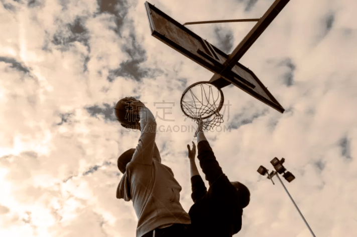 为什么不能只看自己（为何不该只关注自己）